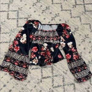 Chic Floral Blouse with Bell Sleeves